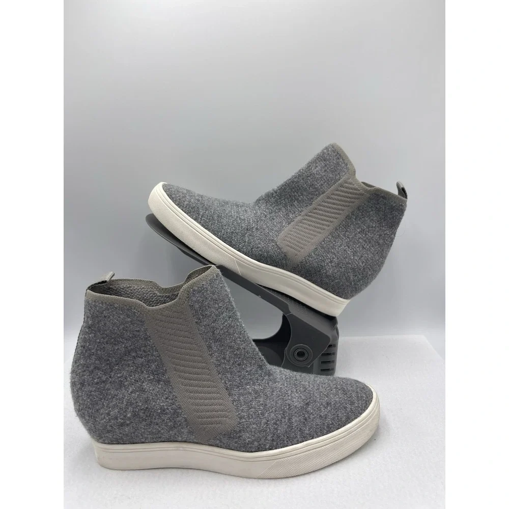 MIA‎ Womens Grey Knit Slip On Wedge  Sneakers 8.5